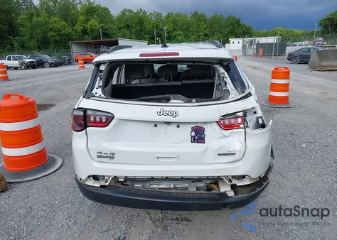 2022 Jeep Compass Latitude из США, поврежденный, VIN 3C4NJDBB4NT136439